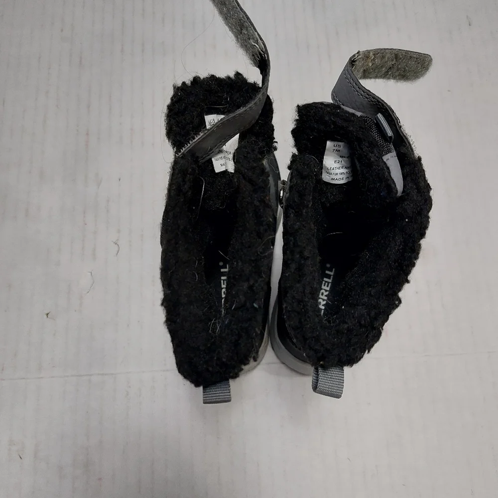 Merrell Baby boy Winter Snow Boots Size 7M Black Gray Faux Fur